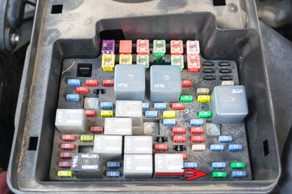 Service 4WD diagnosis and repair: General Motors Trucks ... under hood fuse box diagram for 98 chevy 1500 